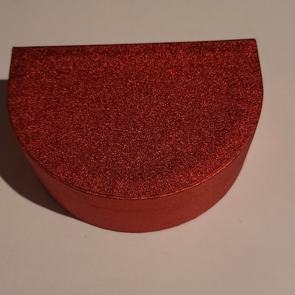 Jewelry - Picture 3 of 4